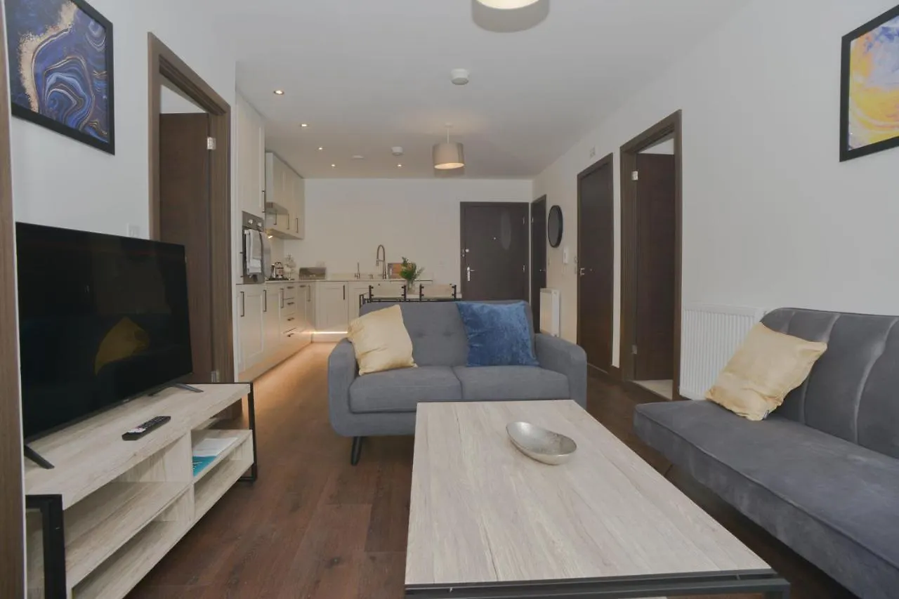 Modern, 2-Bedroom Central Southend Flat,9Th Floor Apartment